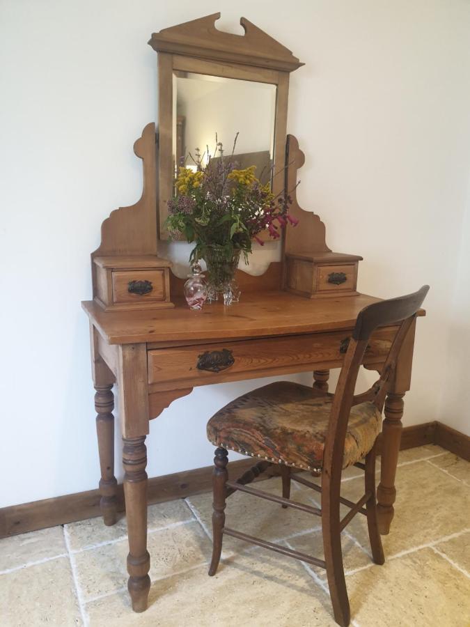 Delightful Cottage On The River Adur Close To Brighton & The Downs No Dogs Sorry Upper Beeding 외부 사진