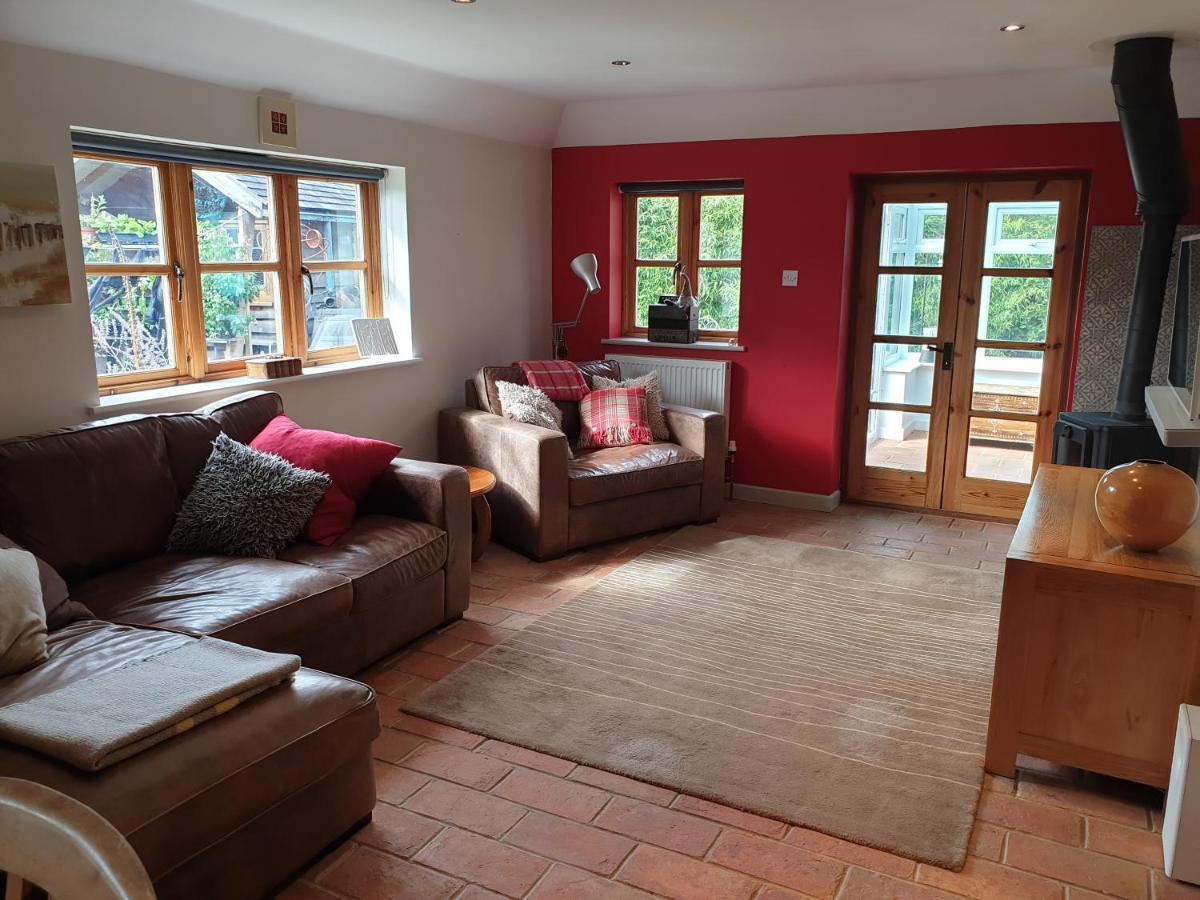 Delightful Cottage On The River Adur Close To Brighton & The Downs No Dogs Sorry Upper Beeding 외부 사진