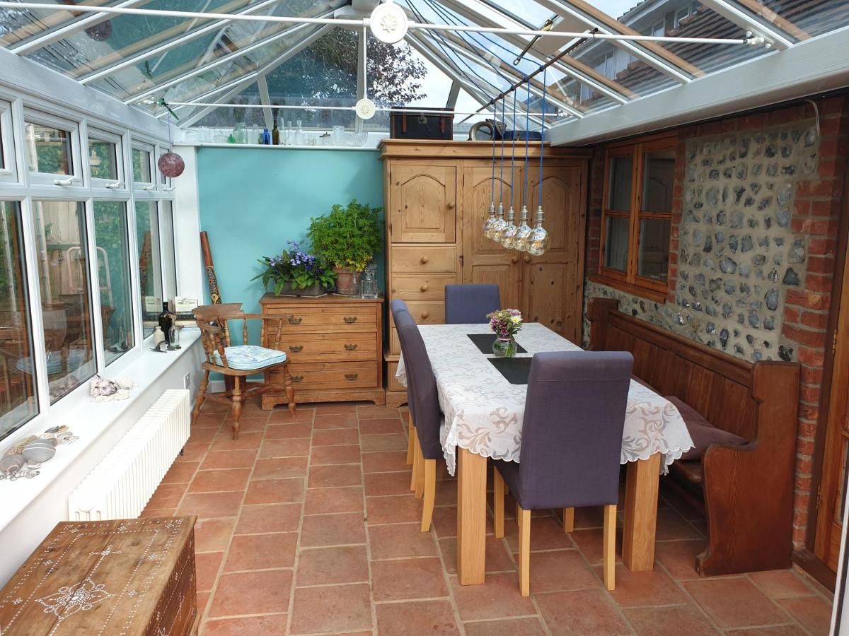 Delightful Cottage On The River Adur Close To Brighton & The Downs No Dogs Sorry Upper Beeding 외부 사진